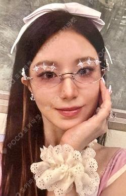 We are IDOL STORE SHUHUA photocard image