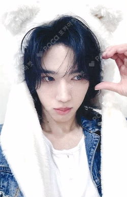 LOST JUMP UP Chael photocard image