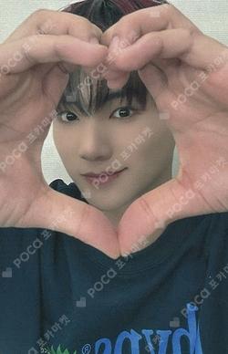 ONE HEARTED JUMP UP SIYUN photocard image