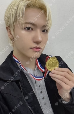 HOUSE OF TRICKY : WRECKING THE HOUSE SOUND WAVE JUNGHOON photocard image