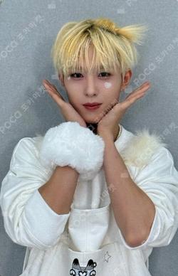 Beat-Boxer SOUND WAVE LUCKY DRAW HYUI photocard image