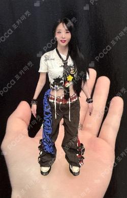 REV APPLEMUSIC LUCKY DRAW Moon Byul photocard image