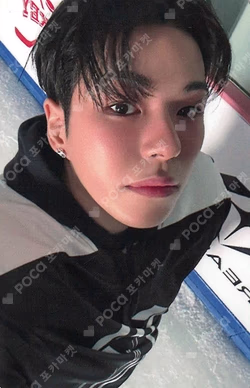 TREASURE 2025 SEASON’S GREETINGS KTOWN4U