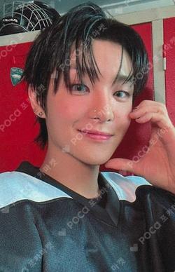TREASURE 2025 SEASON’S GREETINGS KTOWN4U JIHOON photocard image