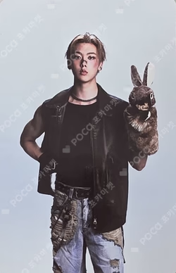 CHAMELEON POP-UP STORE TRADING PHOTO CARD