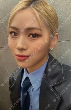 ITZY RYUJIN photocard image