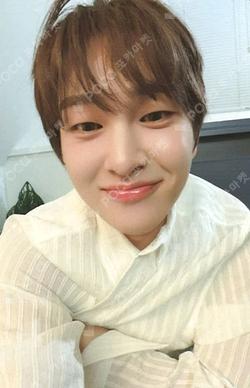 TOUGH LOVE SOUND WAVE ONEW photocard image