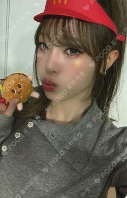 YENA YENA photocard image