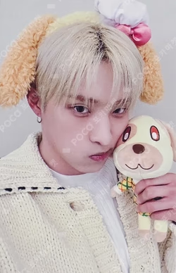 UNIQUE JUMP UP KEEHO photocard image