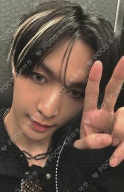 REVERXE 7-ELEVEN LAY photocard image