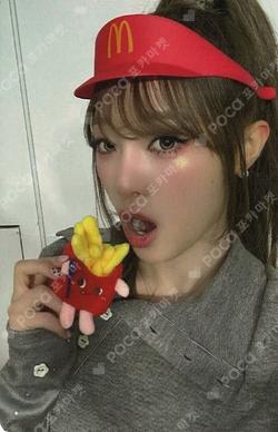 LOVE CATCHER APPLEMUSIC LUCKY DRAW YENA photocard image