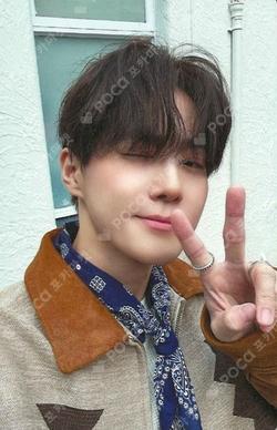 Who Are You QQ MUSIC SUHO photocard image