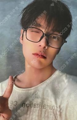 Unfold International Exclusive MINHYUK photocard image