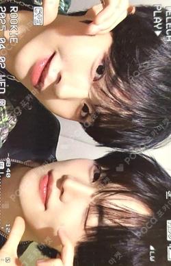 TELECA COLLECTION CARD 2025 K-POP ROOKIE RARE Unit photocard image