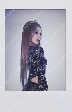 Who is she POP-UP CAFE LUCKY DRAW BELLE photocard image