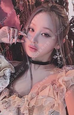 Who is she Awe Ver. BELLE photocard image