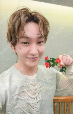 TOUGH LOVE POCKET BOOK Ver. ONEW photocard image