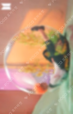 LOVE YOURSELF 結 'Answer' LENTICULAR POSTCARD
