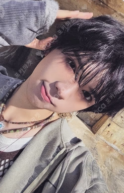 DEFINITION WE Ver. BRIAN photocard image