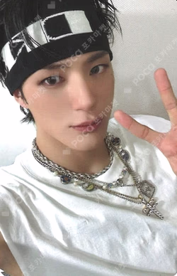 BOTH SIDES WITHMUU JENO photocard image