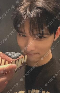 DEFINITION OFFLINE CAFE EVENT MACKIAH photocard image