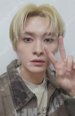 DO IT POP-UP STORE LUCKY DRAW LEE KNOW photocard image