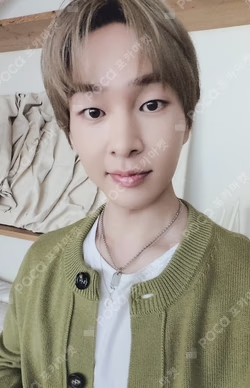 SHINee ONEW photocard image