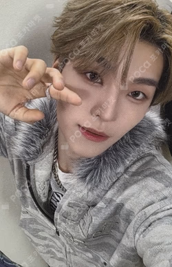EUPHORIA APPLEMUSIC XINLONG photocard image