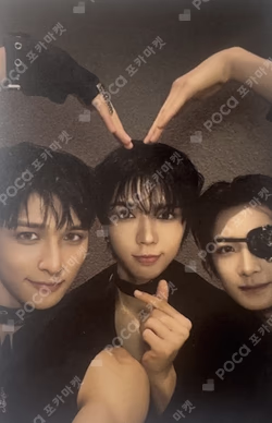 DEFINITION HERE Ver. Unit photocard image