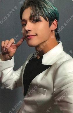 ATEEZ WOOYOUNG photocard image