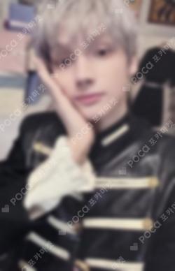 7TH YEAR: A Moment of Stillness in the Thorns EVERLINE LUCKY DRAW HUENINGKAI photocard image