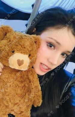 CRACK CODE LOCKED ver. KTOWN4U HUENING BAHIYYIH photocard image