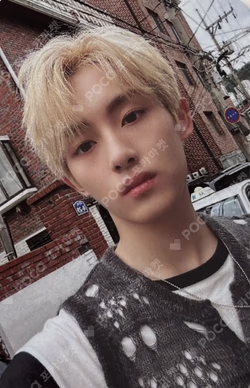 On My Youth Lumina WINWIN photocard image