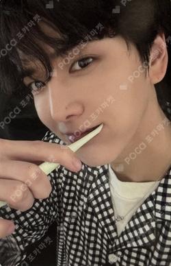 THE BOYZ [THE BLAZE] WORLD TOUR in SEOUL QR WITHMUU YOUNGHOON photocard image