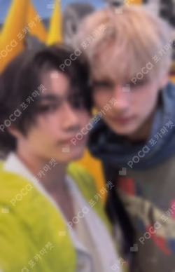 7TH YEAR: A Moment of Stillness in the Thorns