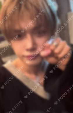 7TH YEAR: A Moment of Stillness in the Thorns THORN Ver. SHOWCASE LIVE WEVERSE YEONJUN photocard image