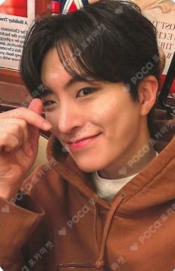 2025 SEASON’S GREETINGS [THE Classic] SOUND WAVE YOUNGJAE photocard image