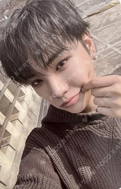 fromm X AMPERS&ONE SIYUN photocard image