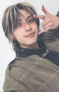 DEAD AND Photobook ver. Boy in Chic ver. Gaon photocard image