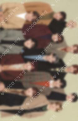 SEVENTEEN 2020 WINTER SHOULDER MINI WALLET Unit photocard image