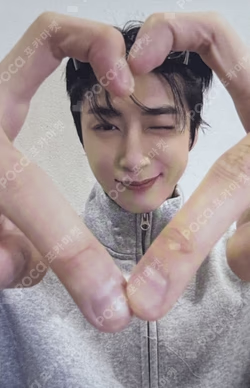 Unfold Vinyl Exclusive HYUNGWON photocard image