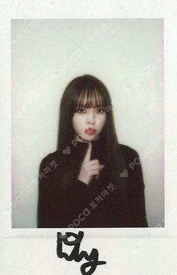 Fe3O4: FORWARD APPLEMUSIC LUCKY DRAW Lily photocard image