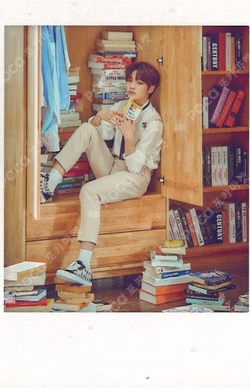 UNVEIL [Op.03 : I am YOU] POLAROID PHOTOCARD SET
