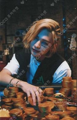 ALL IN LIMITED A HYUNJIN photocard image
