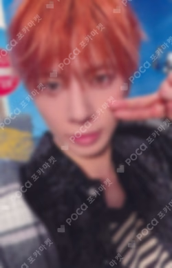 7TH YEAR: A Moment of Stillness in the Thorns WEVERSE JAPAN LUCKY DRAW TAEHYUN photocard image