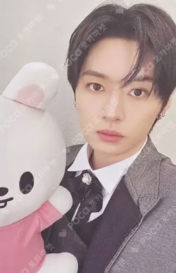 SKZOO EVERYWHERE ALL AROUND THE WORLD in SEOUL POP-UP STORE REWARD LEE KNOW photocard image