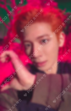 7TH YEAR: A Moment of Stillness in the Thorns WEVERSE JAPAN TAEHYUN photocard image