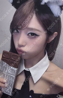 YENA YENA photocard image