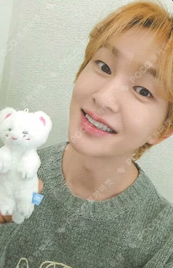JJING-NYANG POP-UP STORE [JJINGNYANG'S TWINKLE! SNOWYLAND] WEASEL PLUSH KEYRING