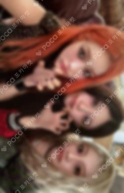MAMIHLAPINATAPAI WEVERSE Unit photocard image